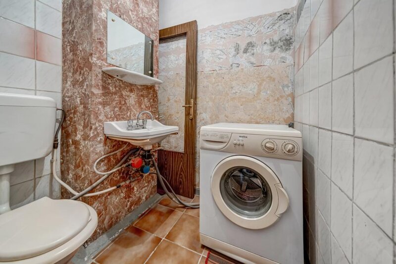 Maior Bacila, 67.3 mp, 2 bai, bloc 1985 reabilitat termic